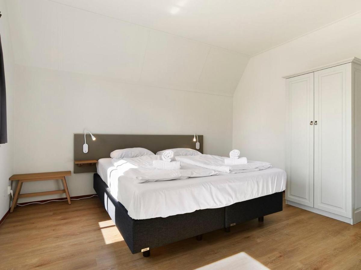 Luxury 4-Person Residence In The Holiday Park Landal Esonstad Anjum Exterior foto