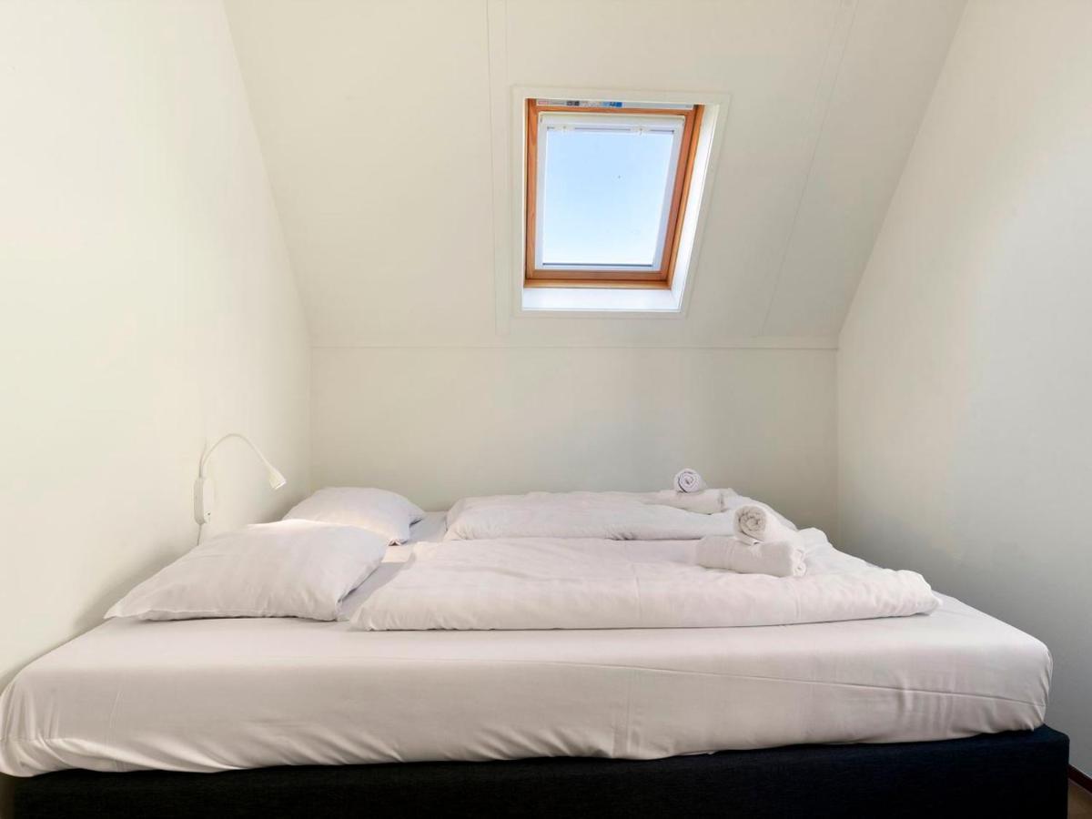 Luxury 4-Person Residence In The Holiday Park Landal Esonstad Anjum Exterior foto