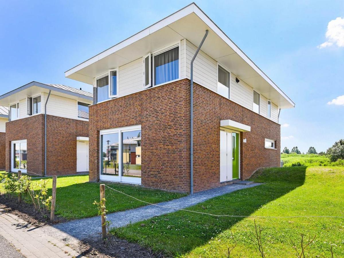 Luxury 4-Person Residence In The Holiday Park Landal Esonstad Anjum Exterior foto