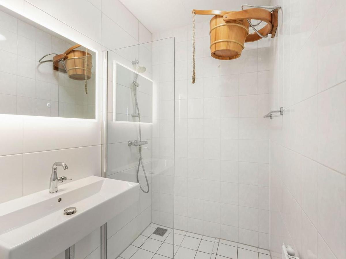 Luxury 4-Person Residence In The Holiday Park Landal Esonstad Anjum Exterior foto